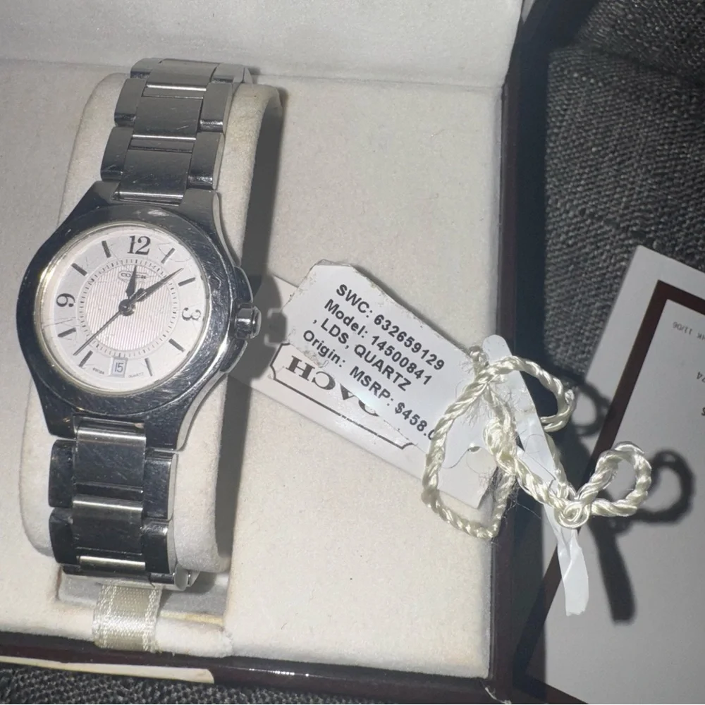 VTG‎ Coach Women's Stainless Steel Quartz Watch White Dial Date Preowned w/Box